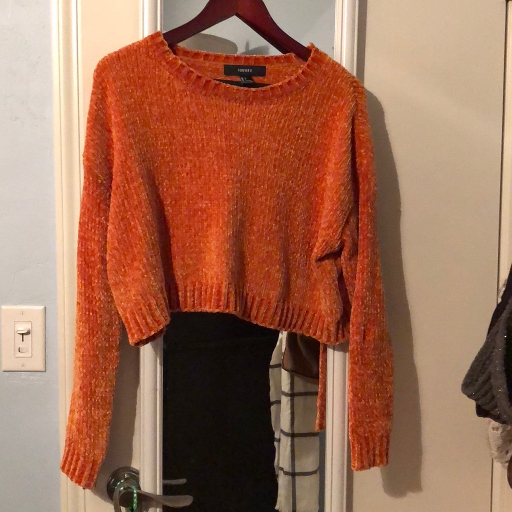 Crop top sweater